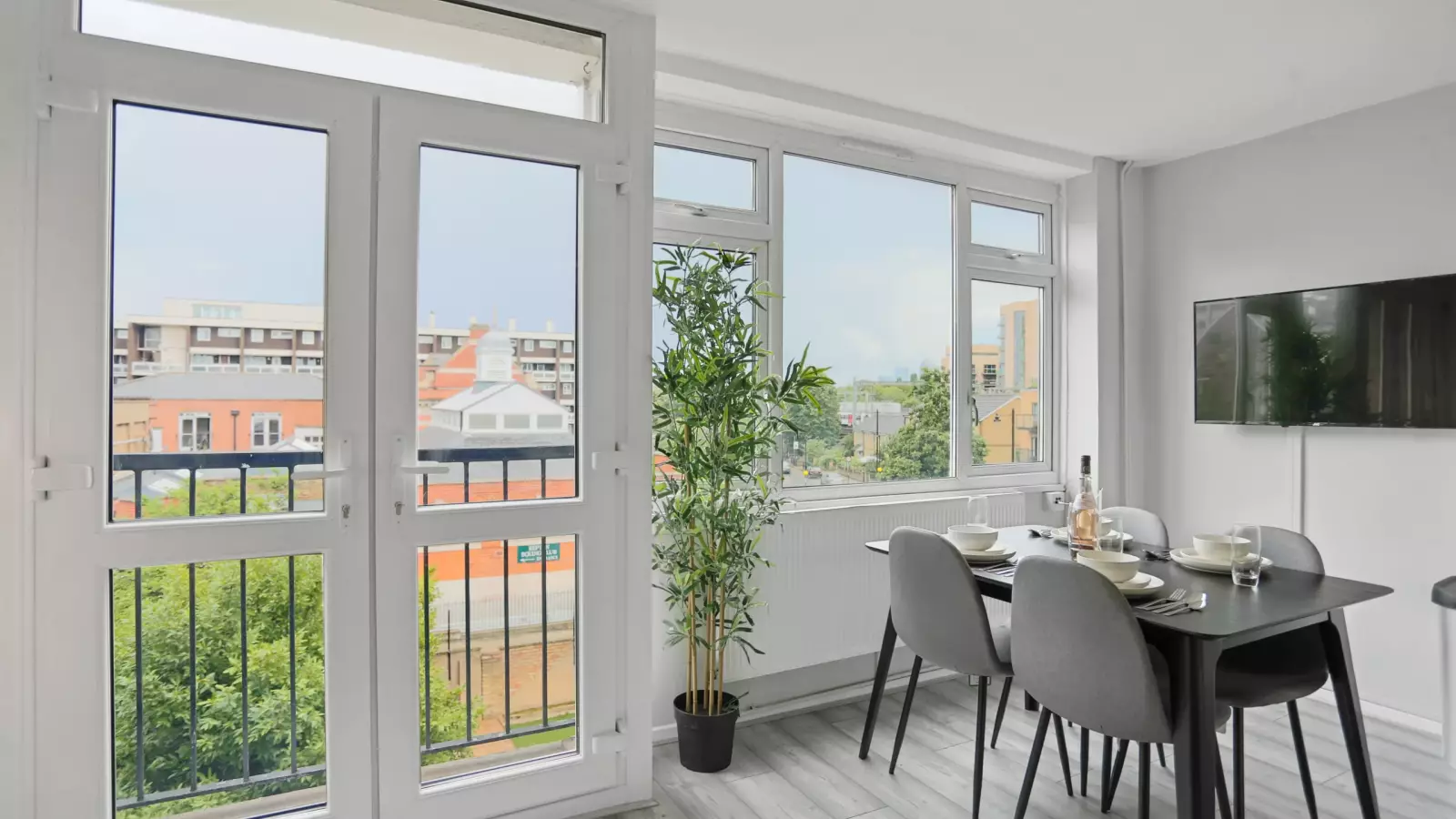 Room Hereford Street in Greater London