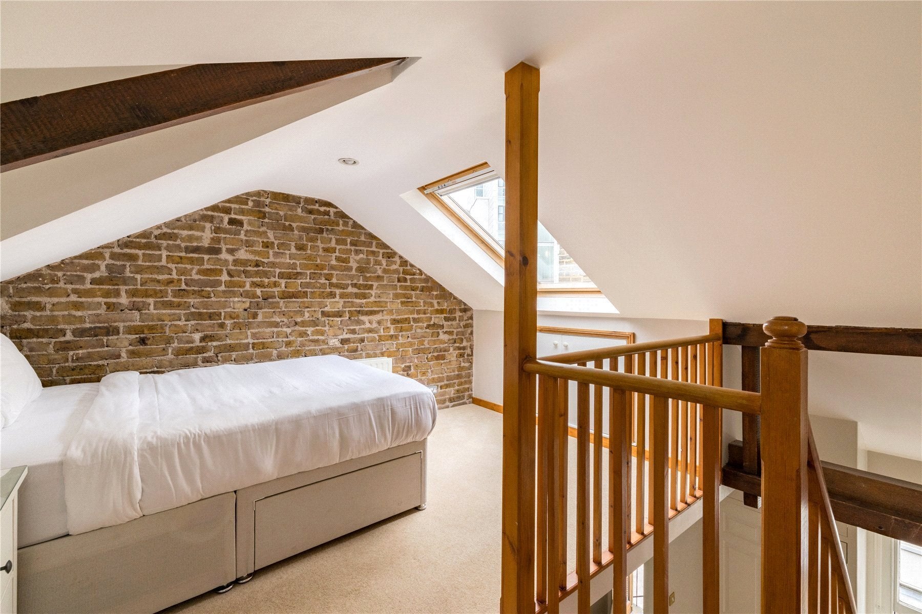 Flat Tabard Street in Greater London