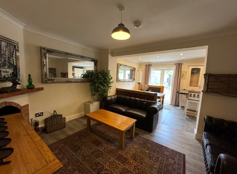 Room Charter Avenue in Coventry