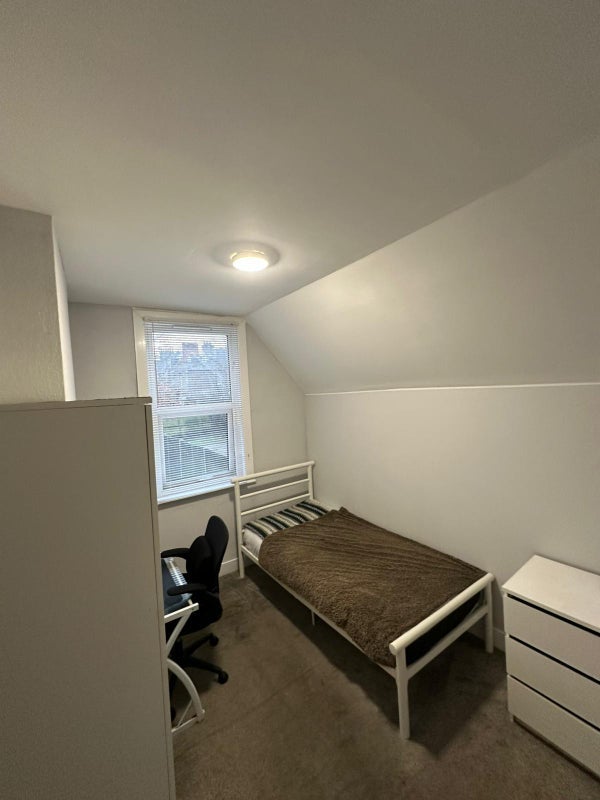 Room Perry Vale in Greater London