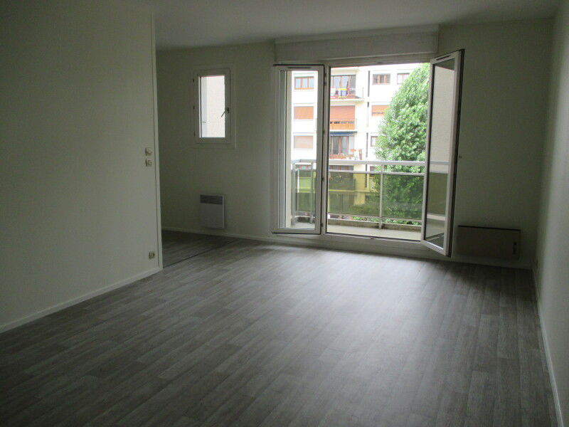 Flat Rue du Faubourg Saint-Jean in Orléans