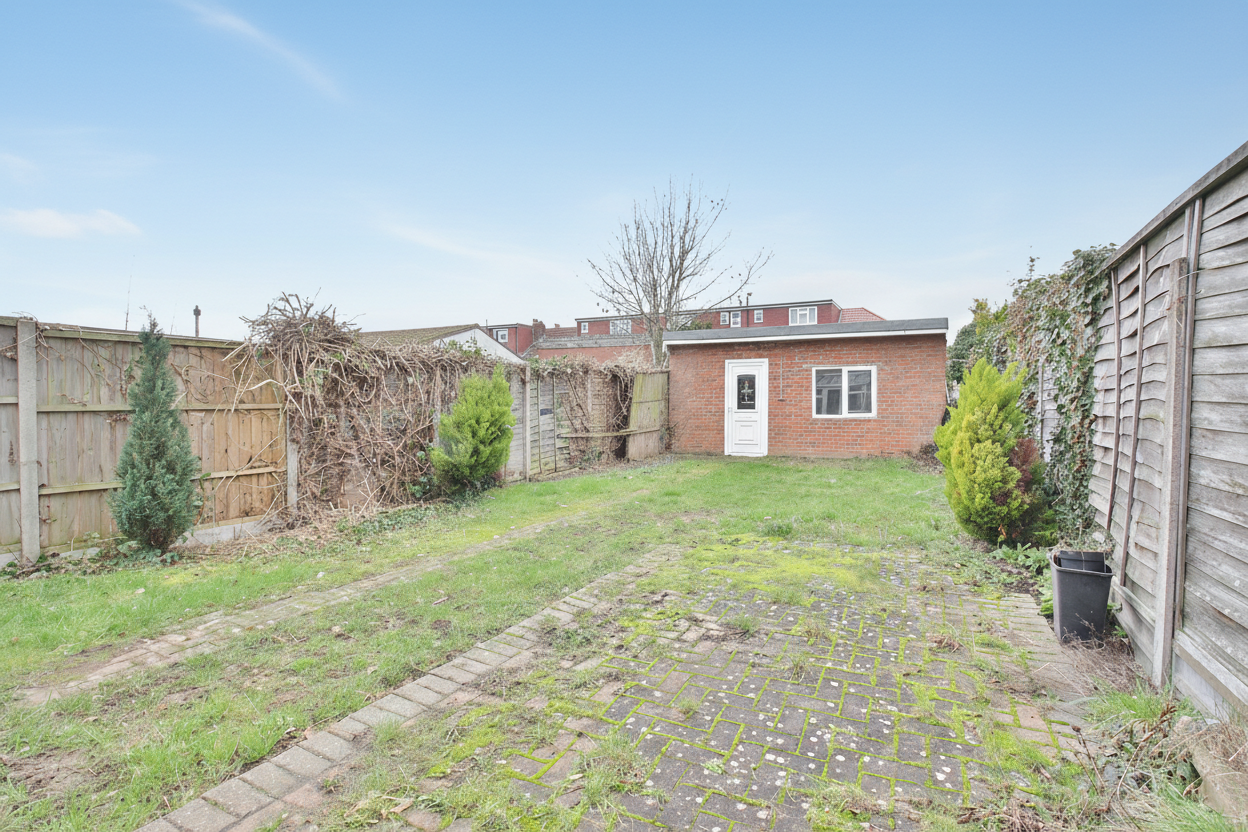 House Ash Grove in Greater London