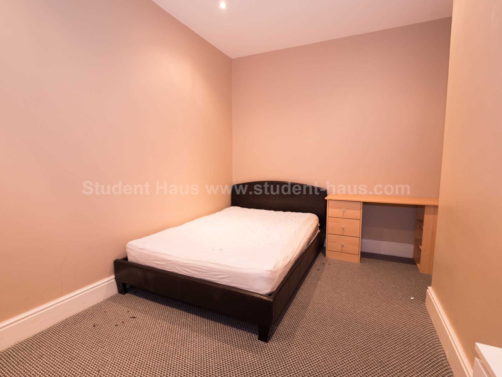 Room Suffolk Street in Salford