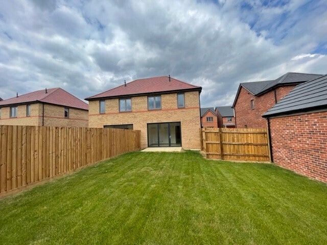 Flat Cherry Avenue in Harborough
