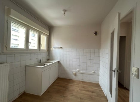 Appartement Rue de Bel Air à Saint-Sauveur-en-Puisaye