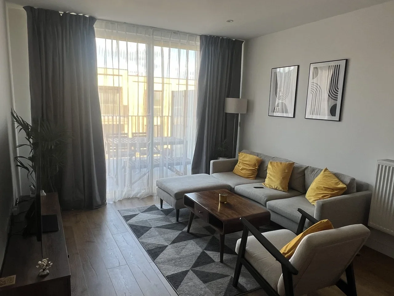 Room Prout Grove in Greater London