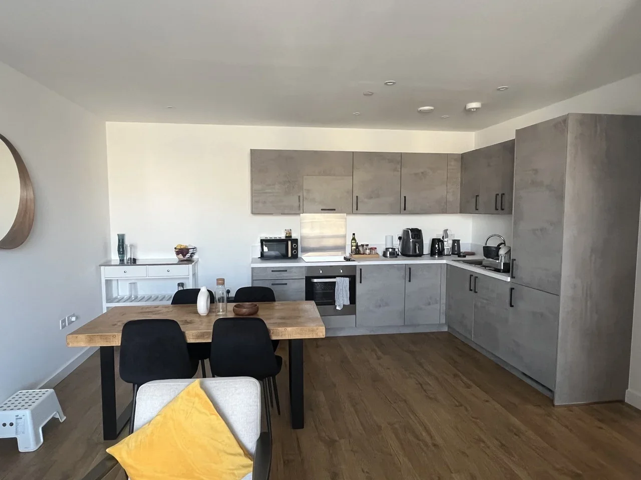 Room Prout Grove in Greater London