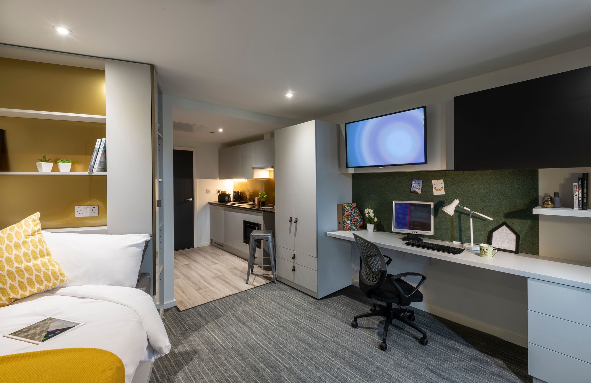 Room Castlebank Street in Glasgow