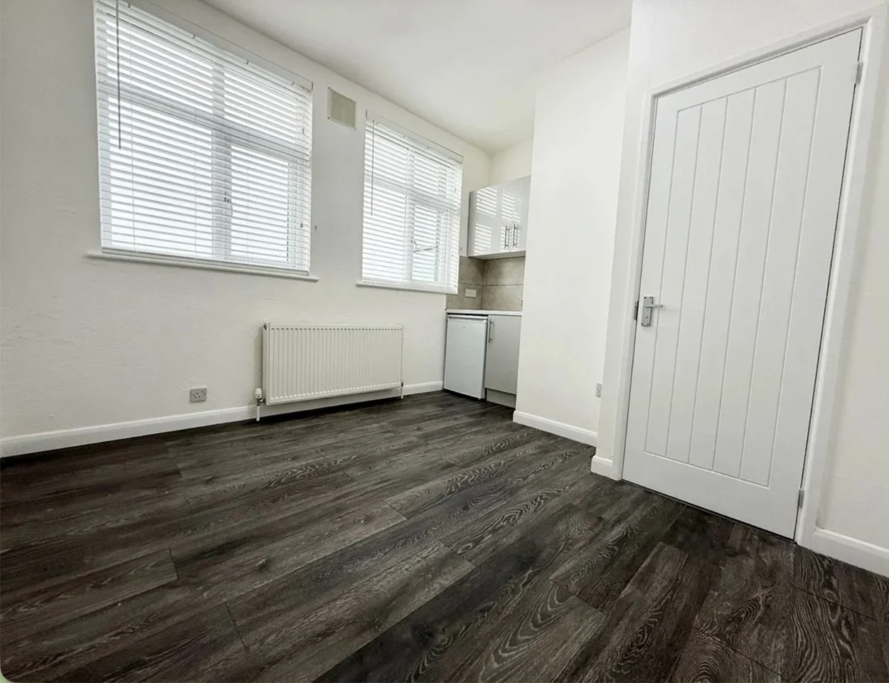 Flat Fairway in Greater London