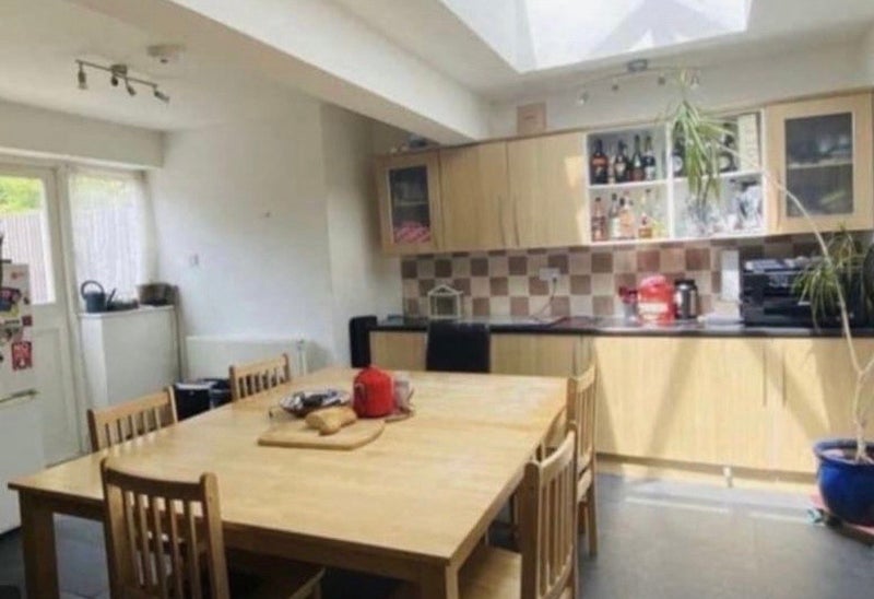 Room Biddestone Road in Greater London