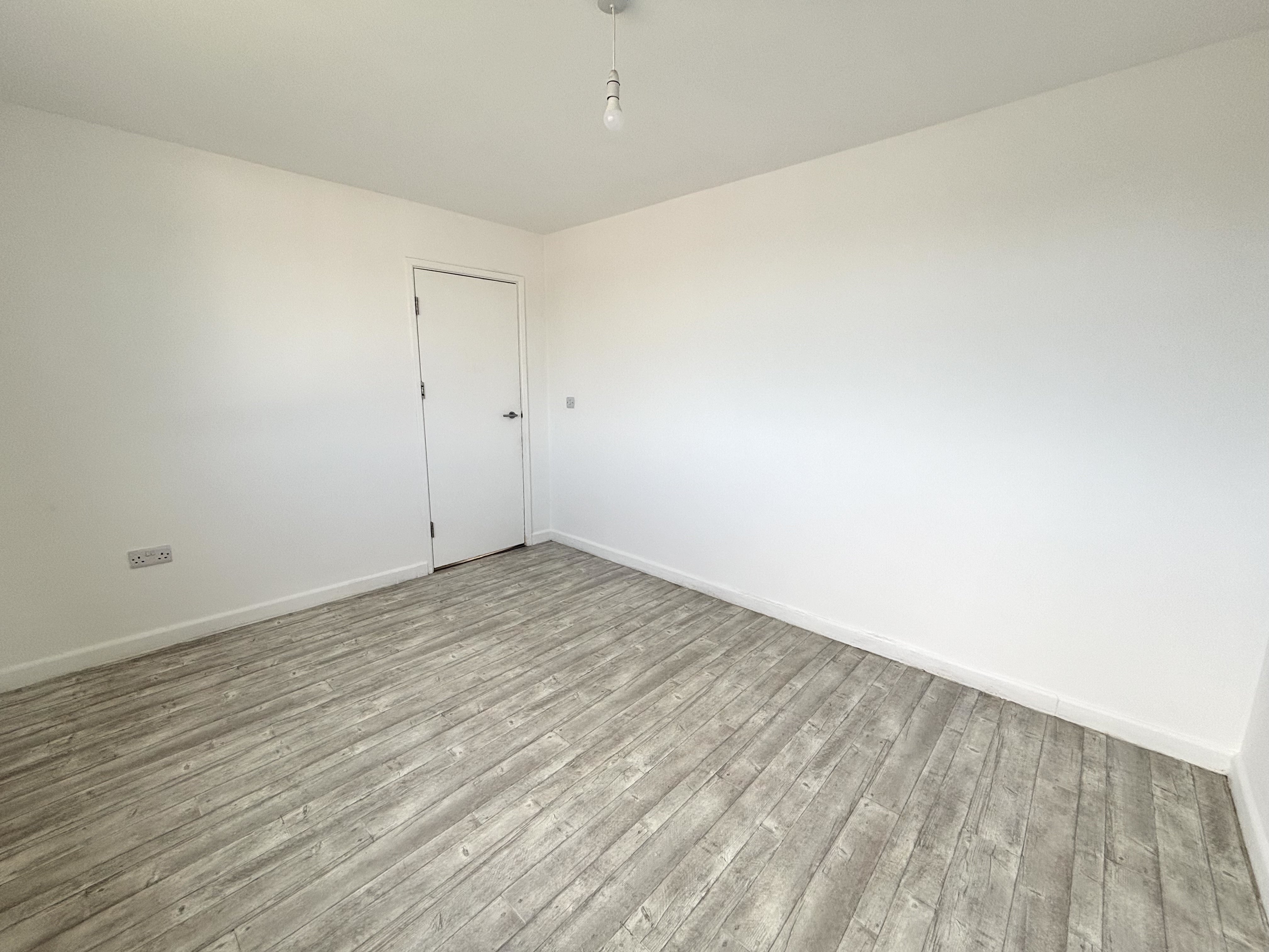 Flat Glebe Close in Breckland District