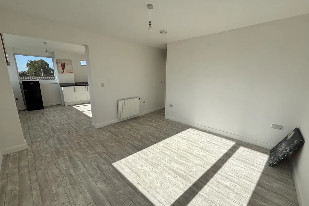 Flat Glebe Close in Breckland District