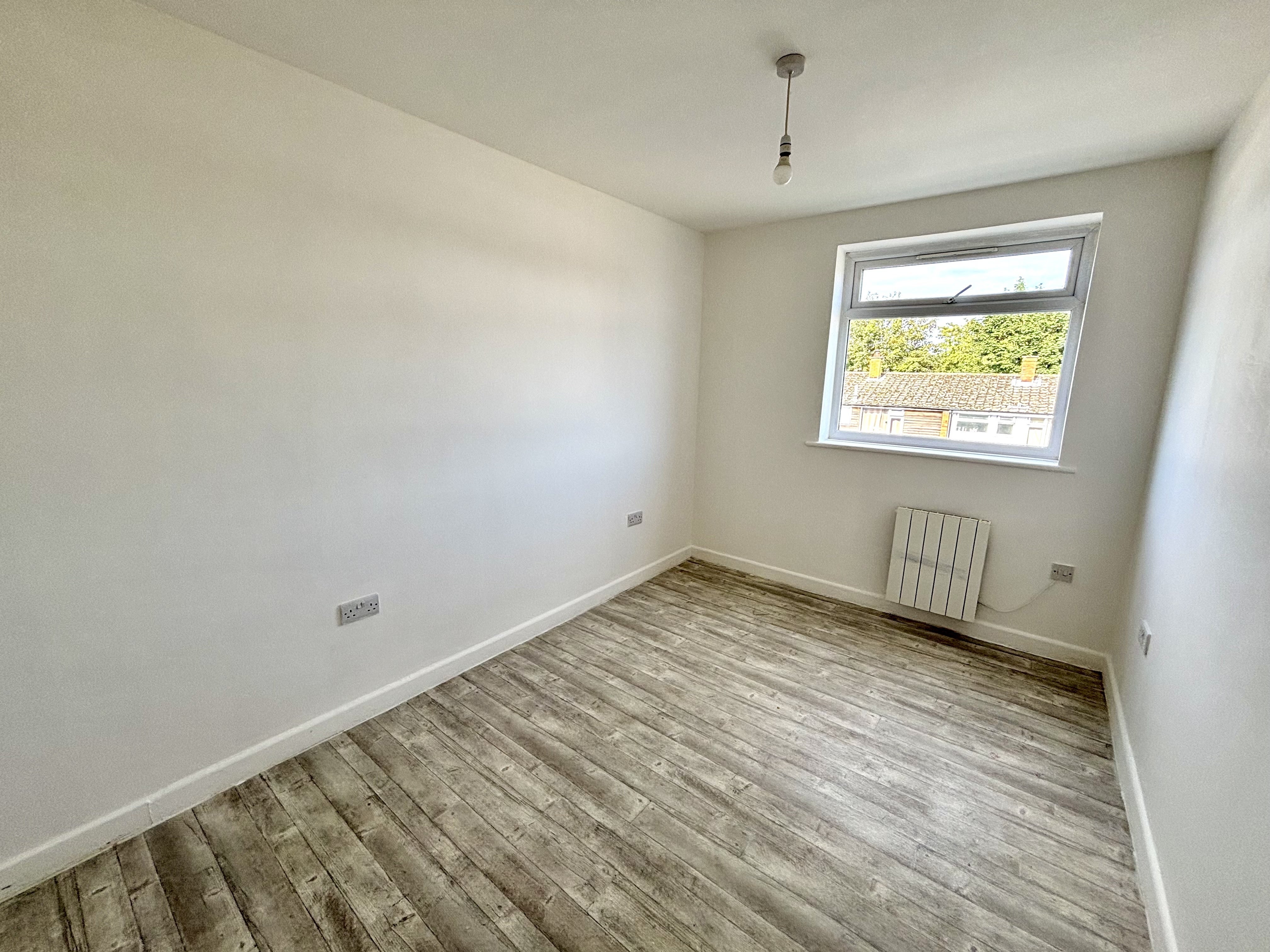 Flat Glebe Close in Breckland District