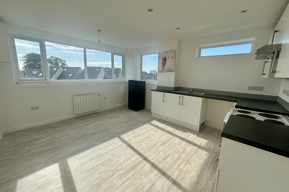 Flat Glebe Close in Breckland District