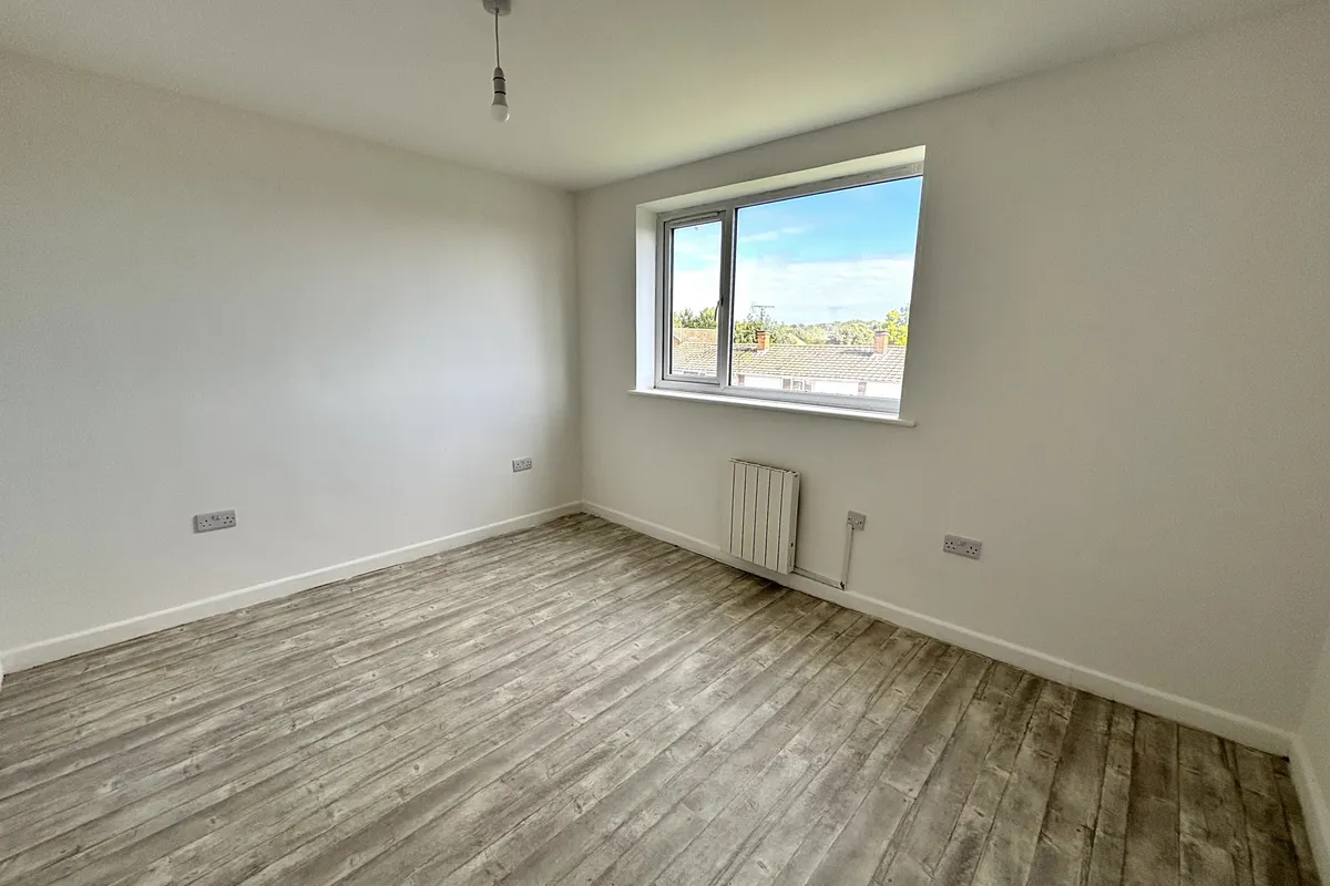 Flat Glebe Close in Breckland District
