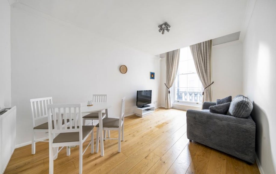 Flat Gloucester Terrace in City of Westminster