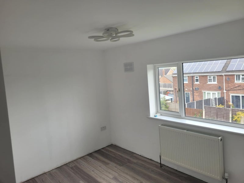 Room Leybourne Road in Rotherham