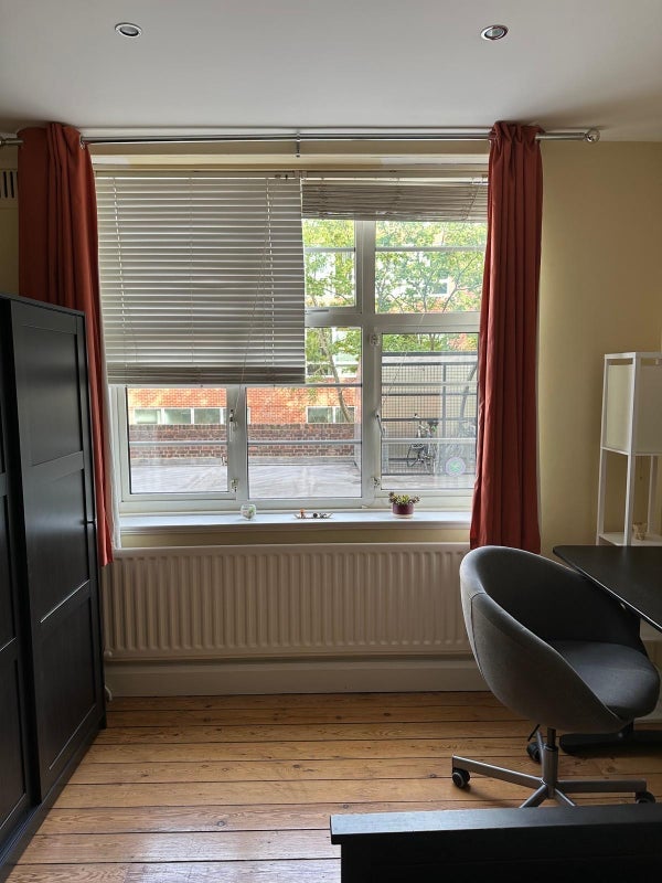 Room Streatham High Road in Greater London