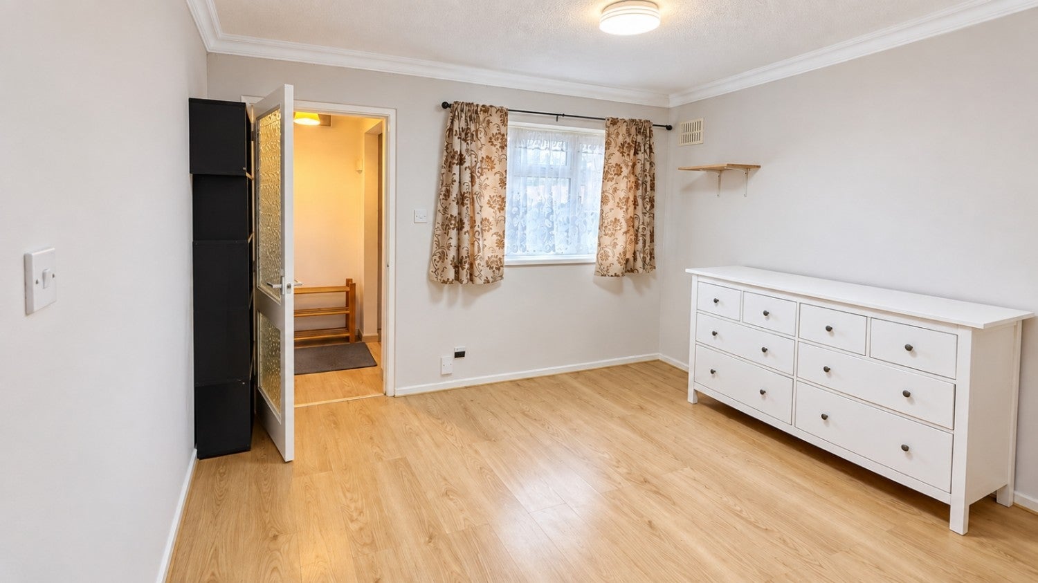 Flat Dacre Close in Greater London