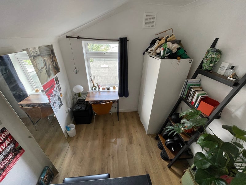 Room Brayards Road in Greater London