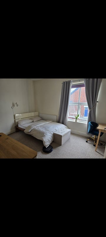 Room Spring View Road in Sheffield