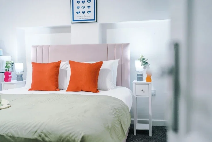 Flat Clapham Terrace in Royal Leamington Spa