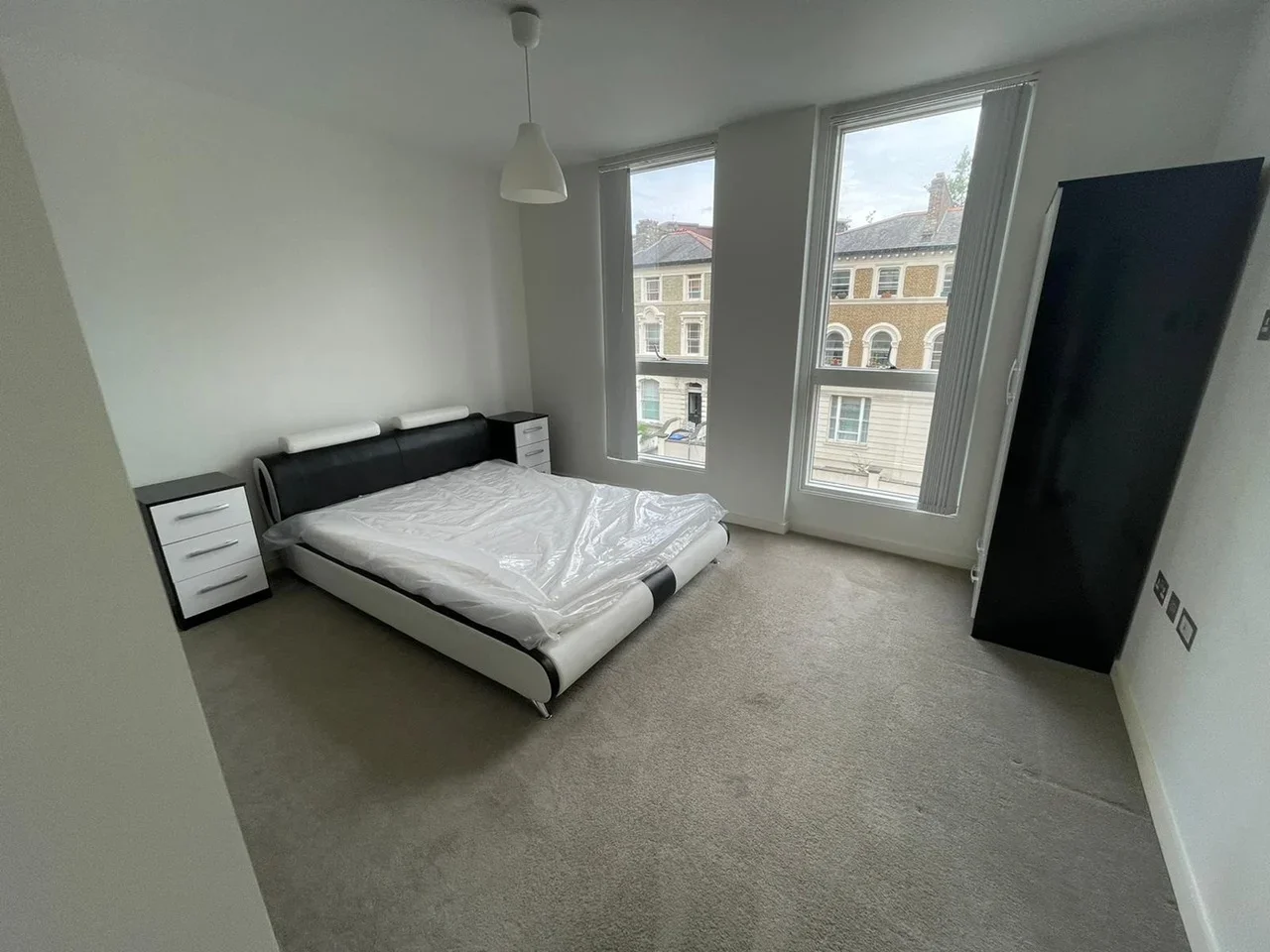 Flat Cambridge Avenue in Greater London