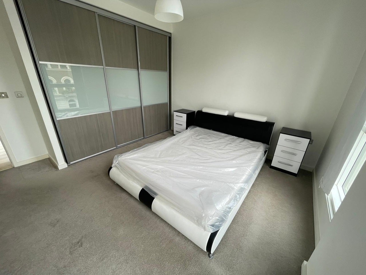 Flat Cambridge Avenue in Greater London