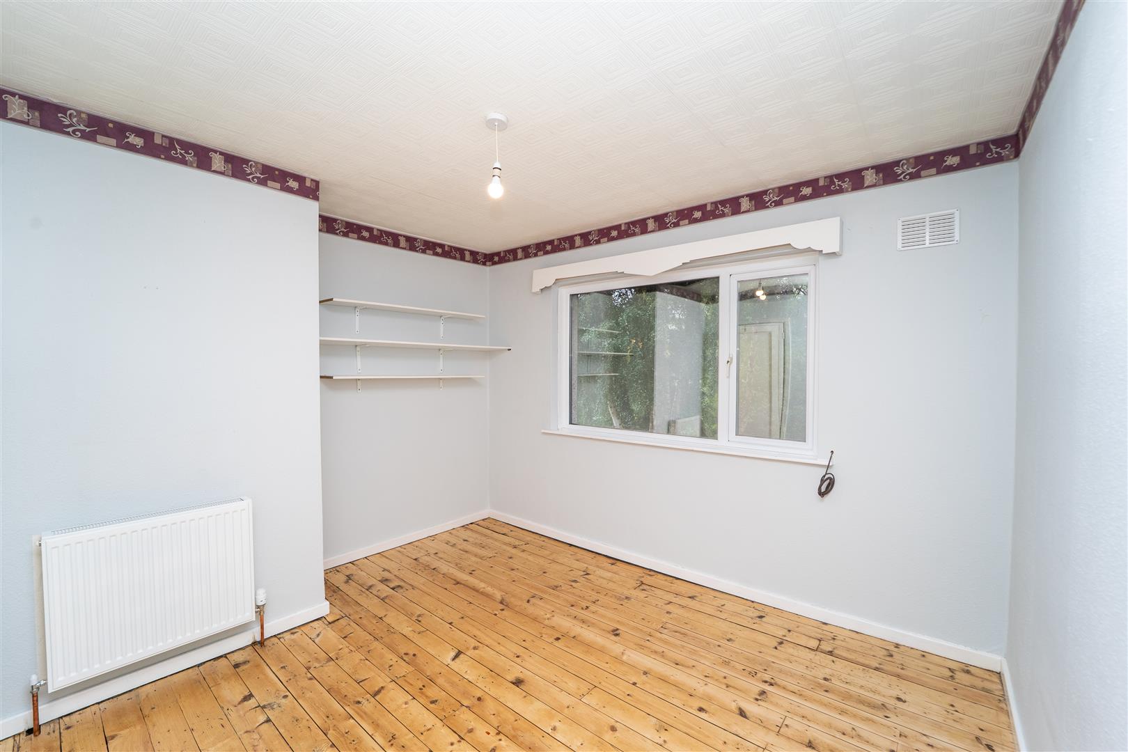 Flat Sunningdale Avenue in Lancaster