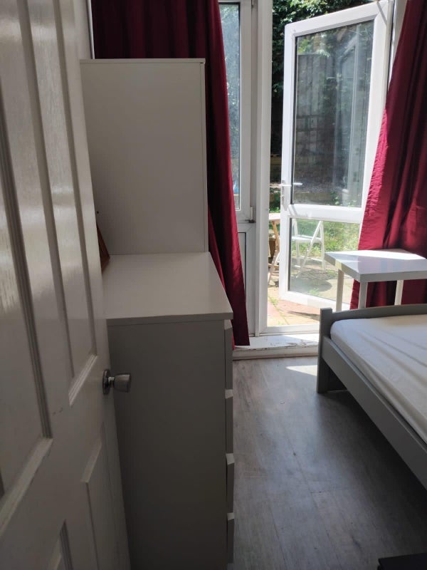 Room Petersfield Rise in Greater London