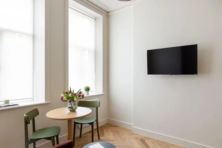 Flat Lymington Road in Greater London
