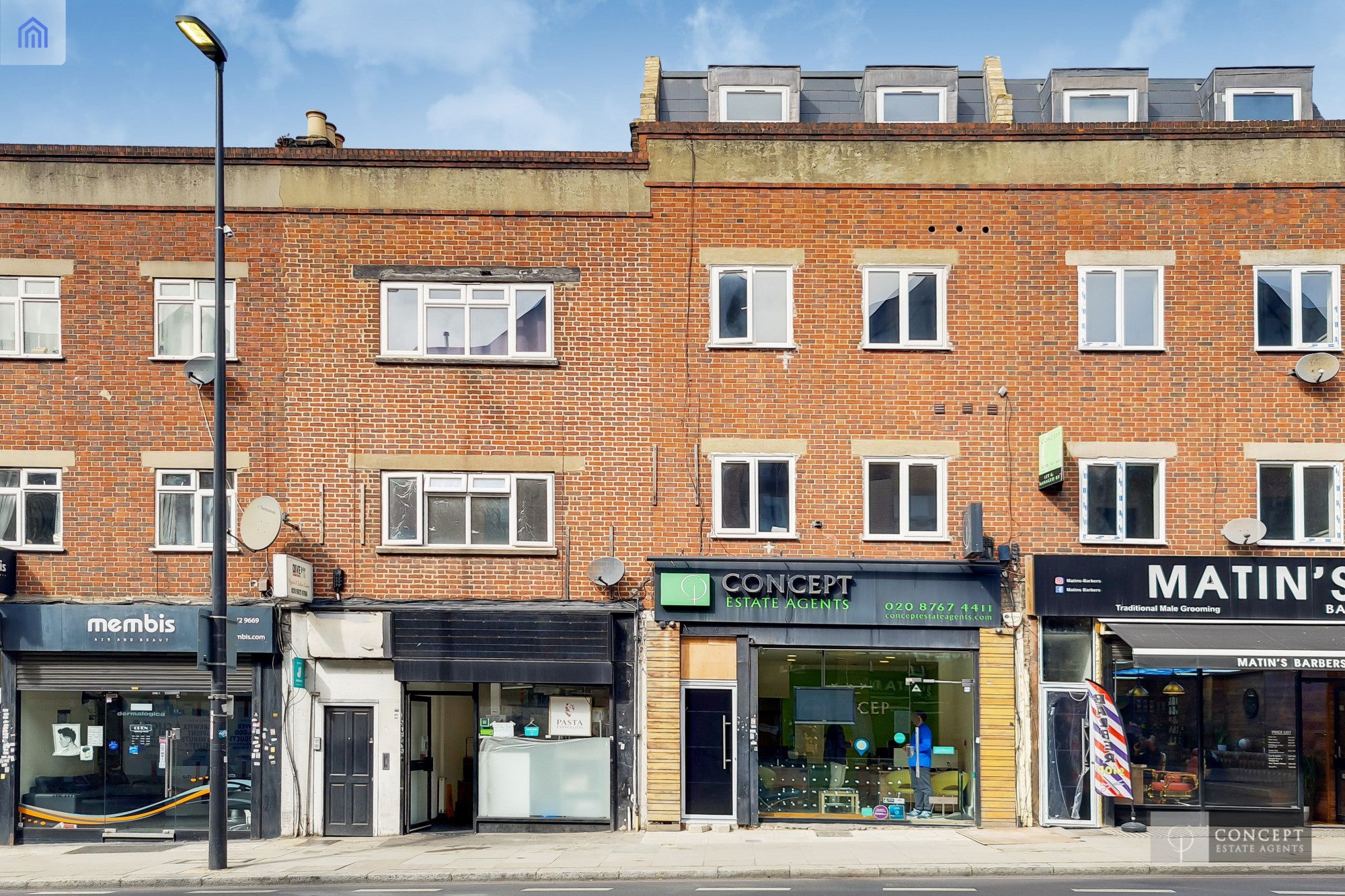 Room Tooting High Street in Greater London