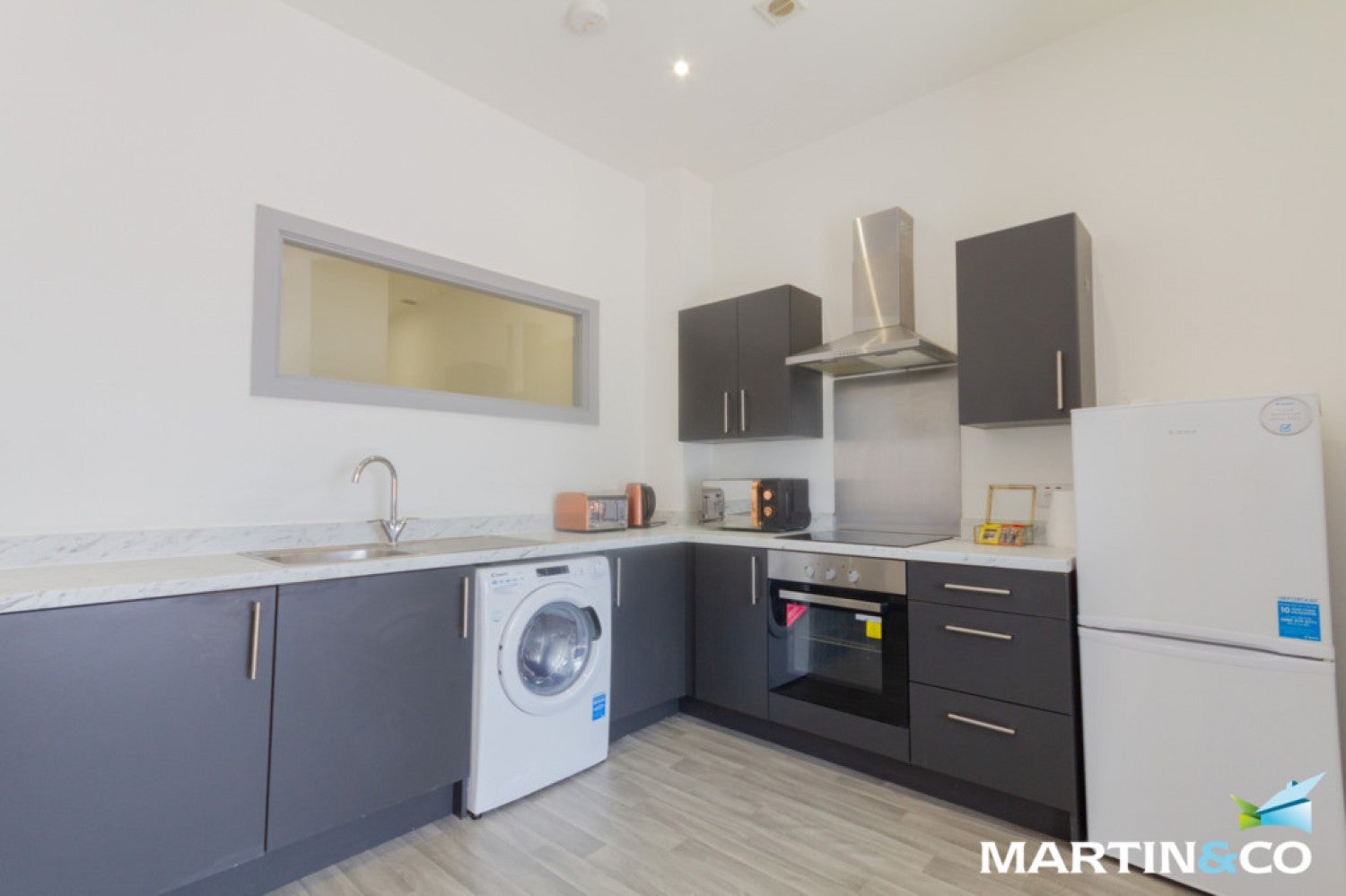 Flat Dudley Road in Brierley Hill