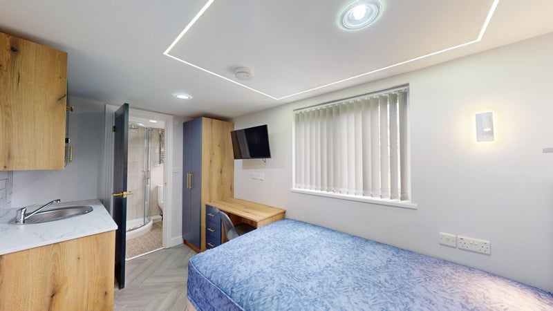 Room Raddlebarn Road in Birmingham