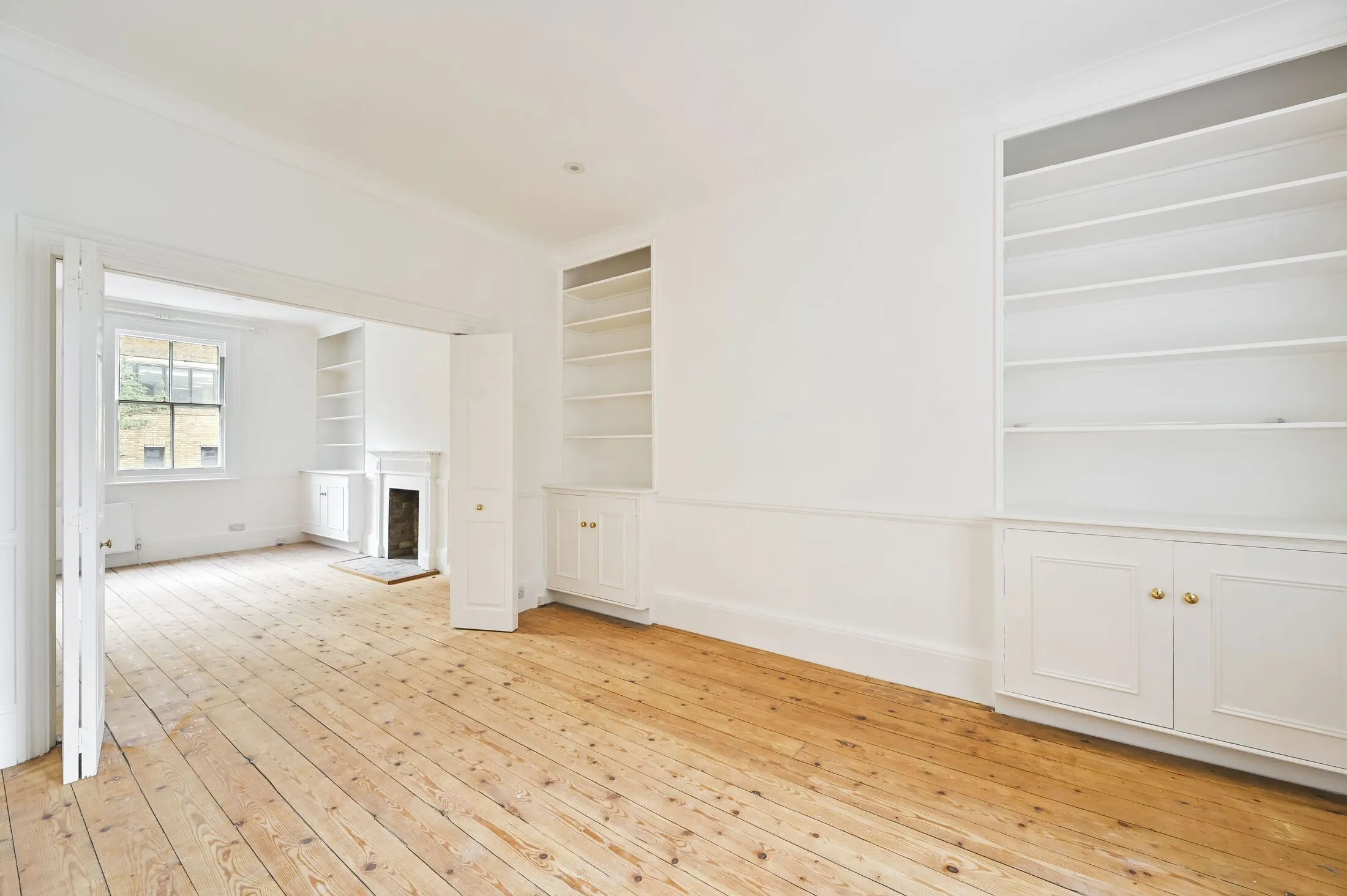 Flat Pembroke Road in Greater London