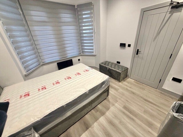 Flat Wimborne Road in Southend-on-Sea