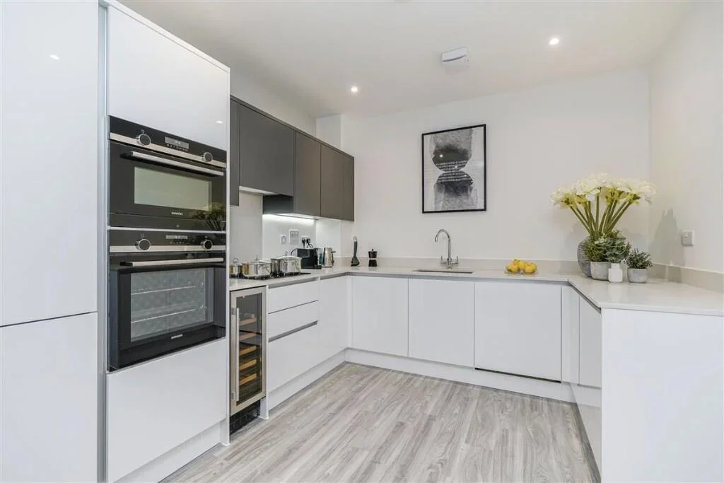 Flat Beaumont Road in Greater London