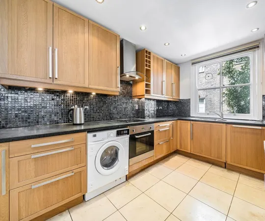 Flat Winchester Street in City of Westminster