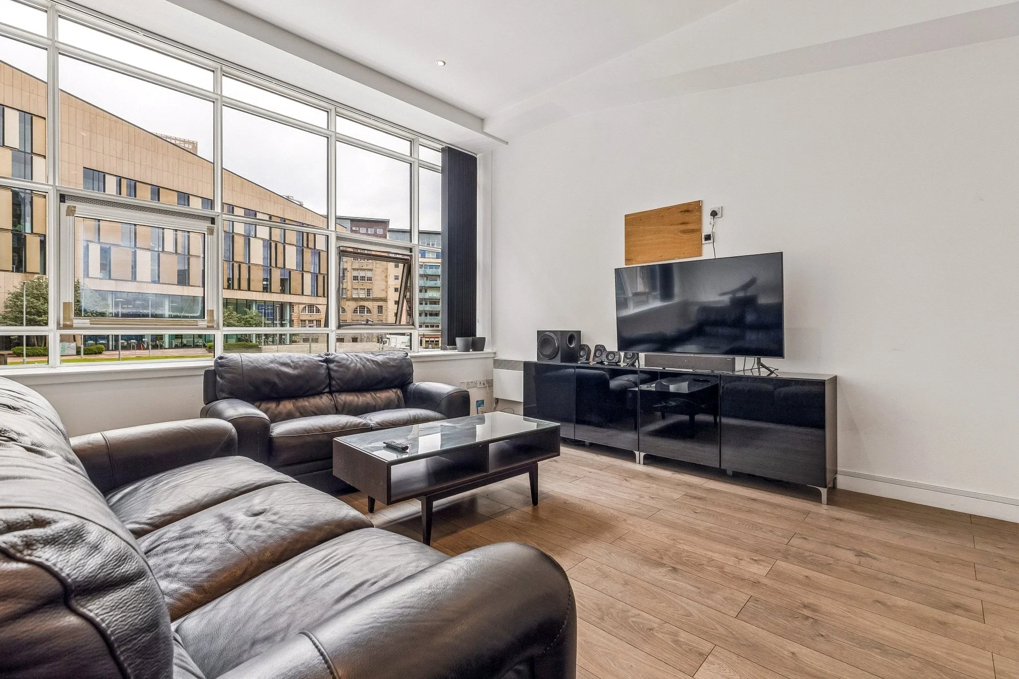 Flat Albion Street in Glasgow