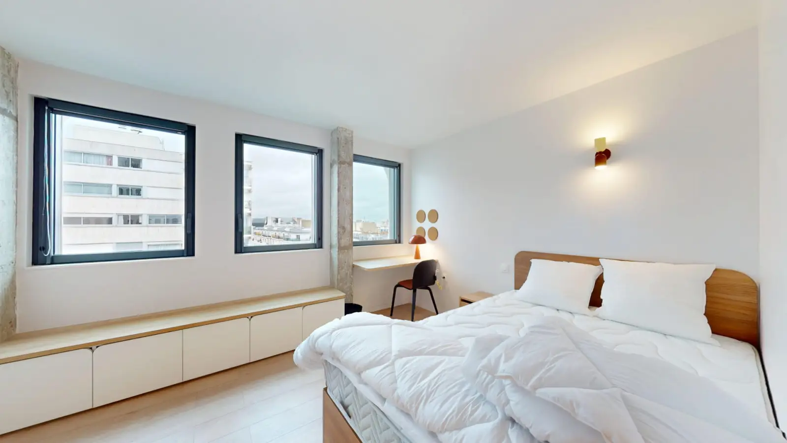 Room Square Charles Laurent in Paris