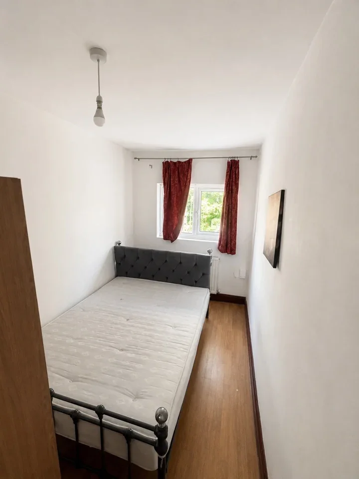 Flat Leytonstone Road in Greater London