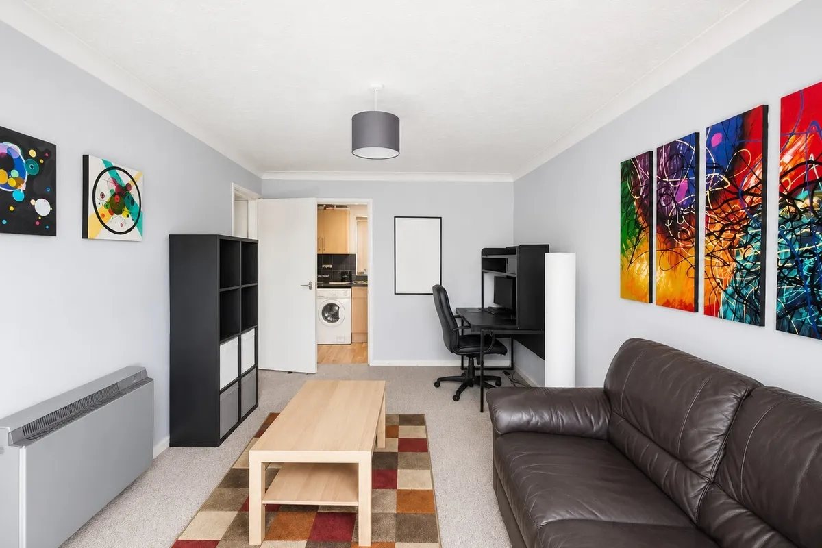 Flat Padwell Road in Southampton