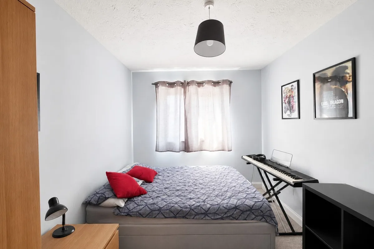 Flat Padwell Road in Southampton