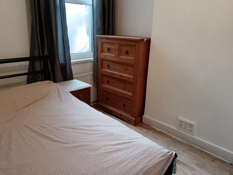 Room Green Street in Greater London