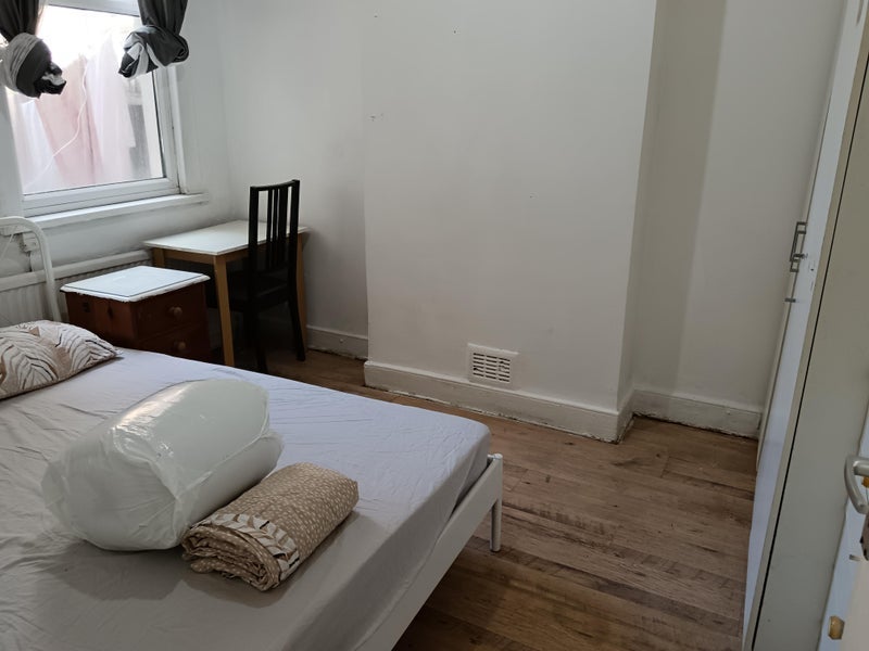 Room Green Street in Greater London