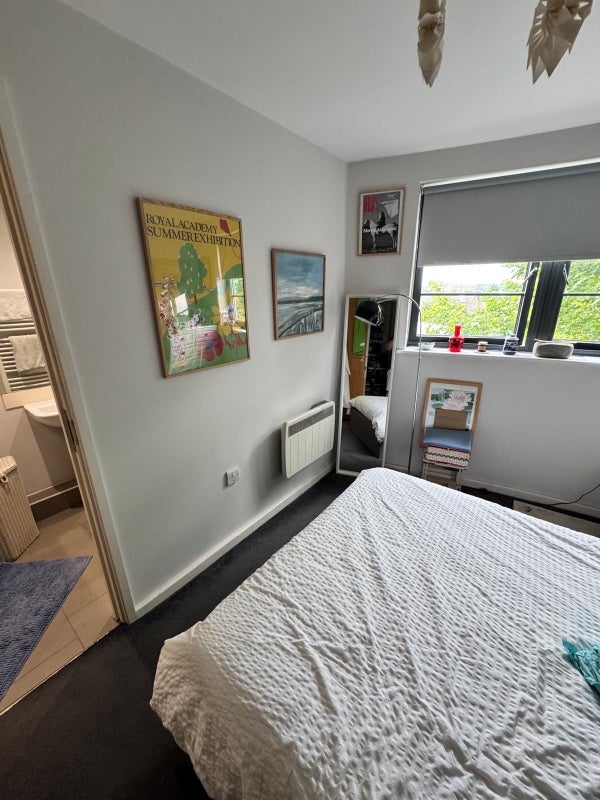 Room Grange Road in Greater London