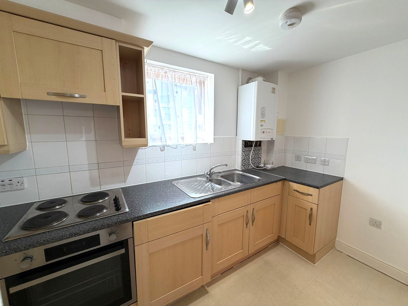 Flat Harry Close in Long Buckby