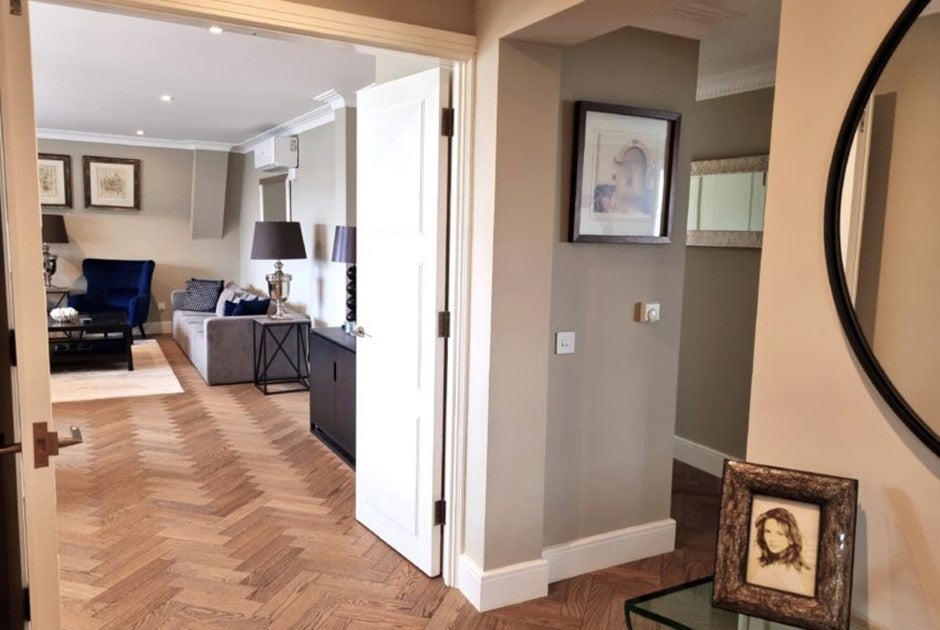 Flat Boydell Court in Greater London