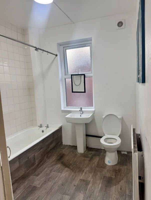 Room Compton Terrace in Leeds