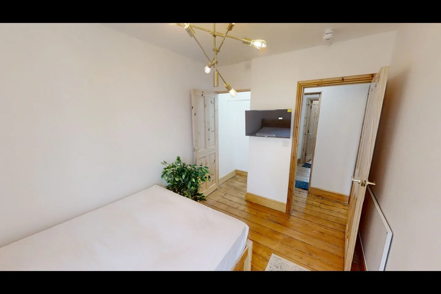 Flat Walliscote Road in Weston-super-Mare